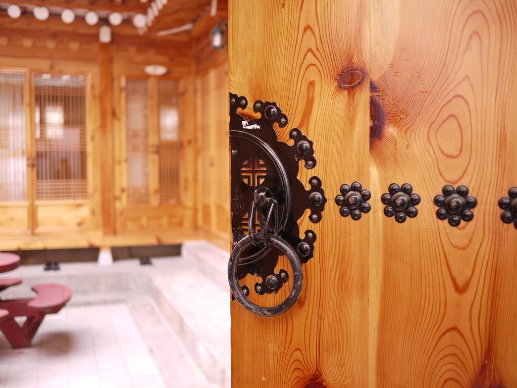Haemil Hanok Guesthouse Seoul Exteriör bild