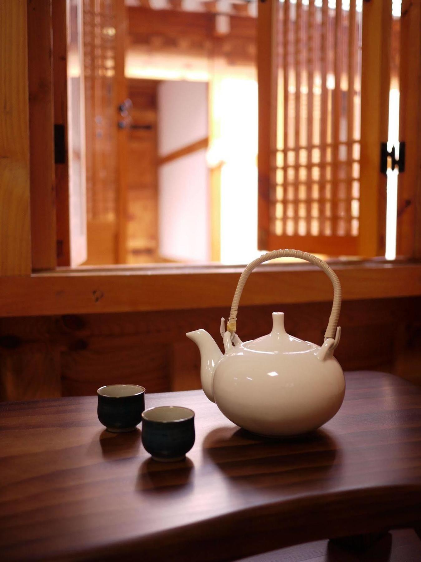 Haemil Hanok Guesthouse Seoul Exteriör bild